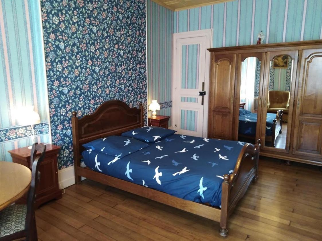 Le Point Du Jour Bed & Breakfast Revin  Exterior photo