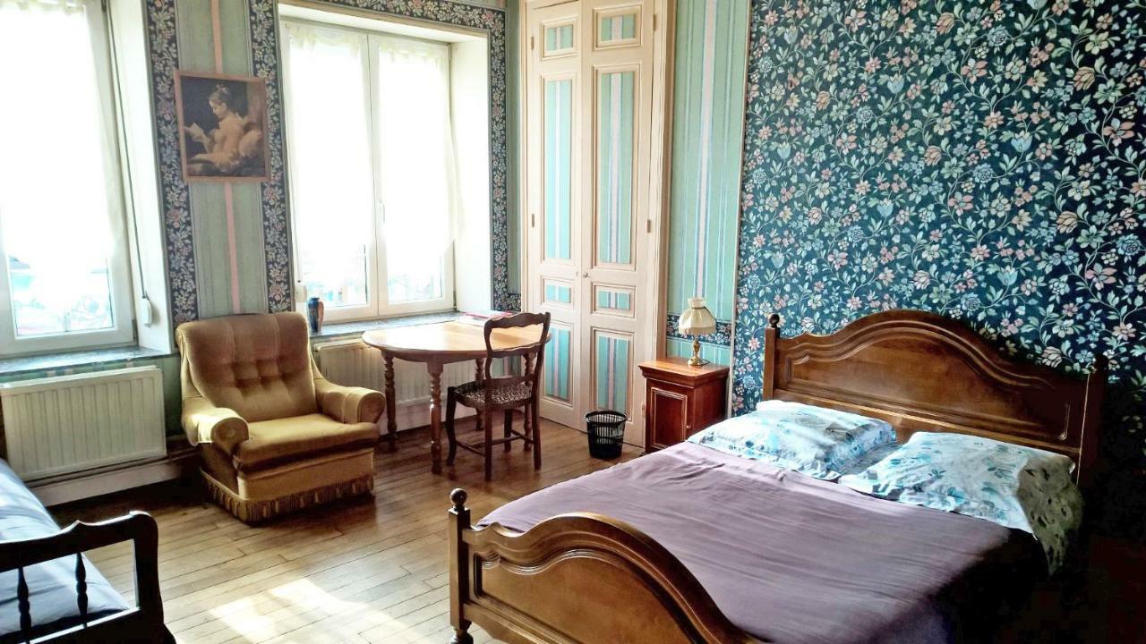 Le Point Du Jour Bed & Breakfast Revin  Exterior photo