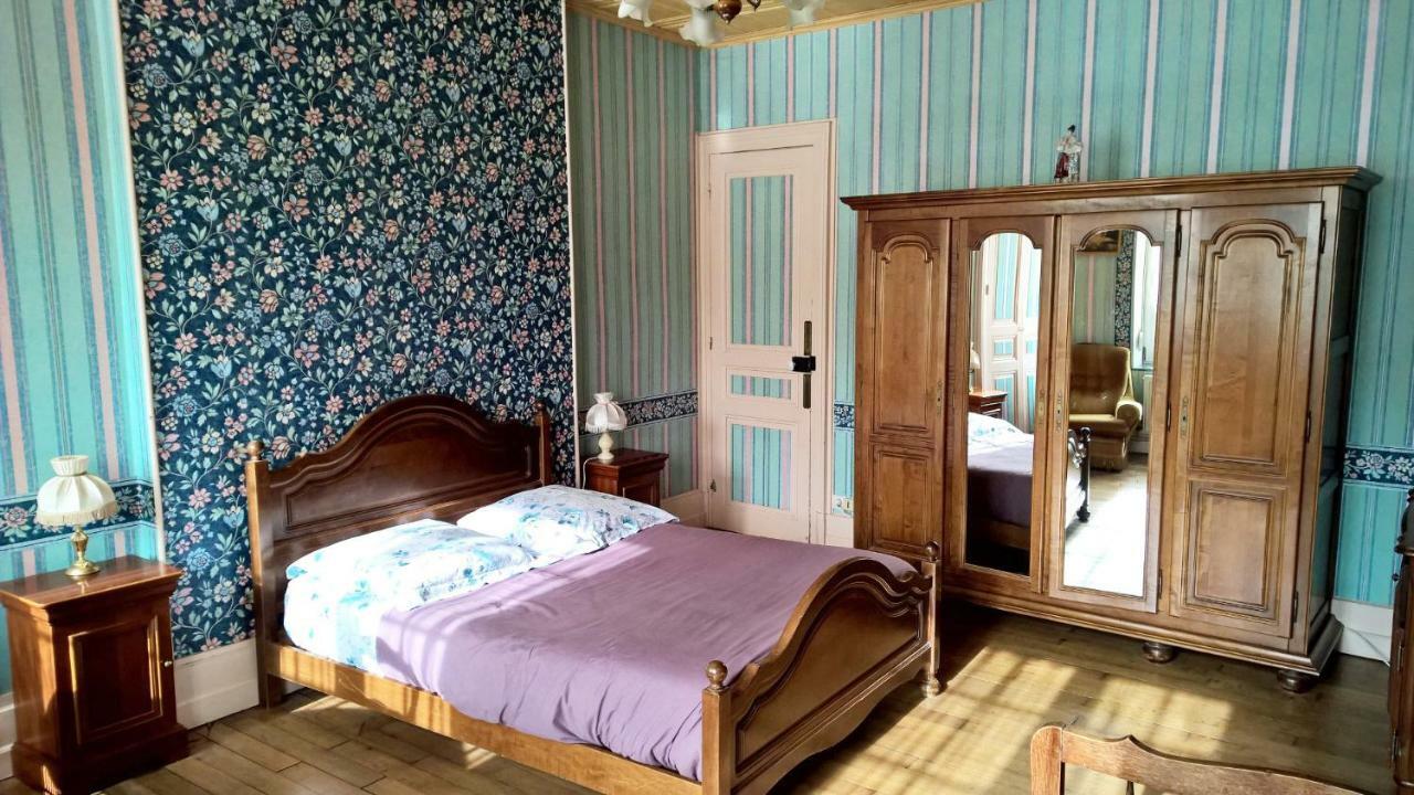 Le Point Du Jour Bed & Breakfast Revin  Exterior photo